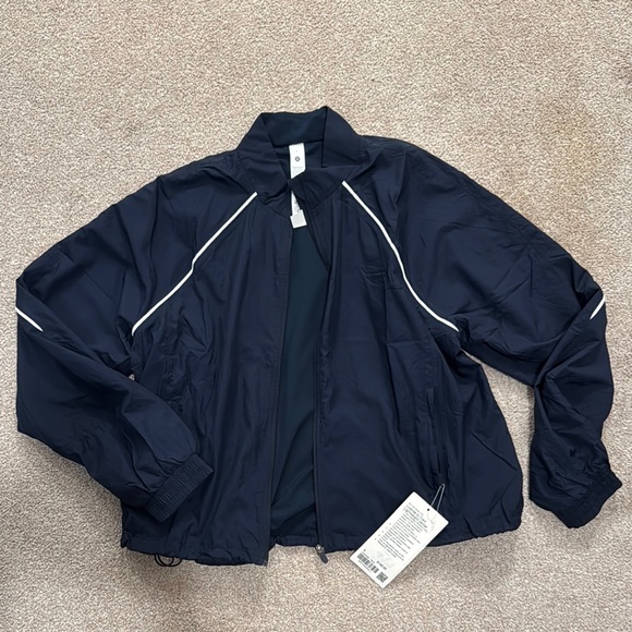 Lululemon License to Train Lightweight Jacket NWT - Picture 12 of 14